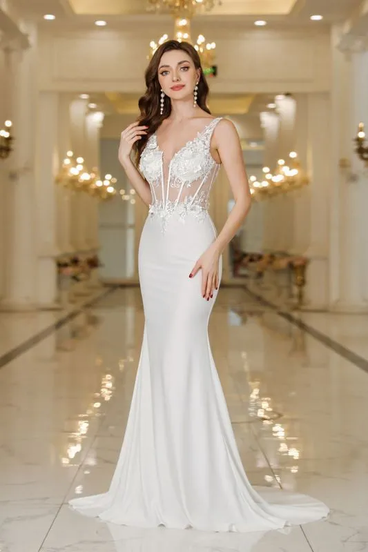 Chic V-Neck Mermaid Wedding Dress White Lace Appliques Bridal Gown with Pearls